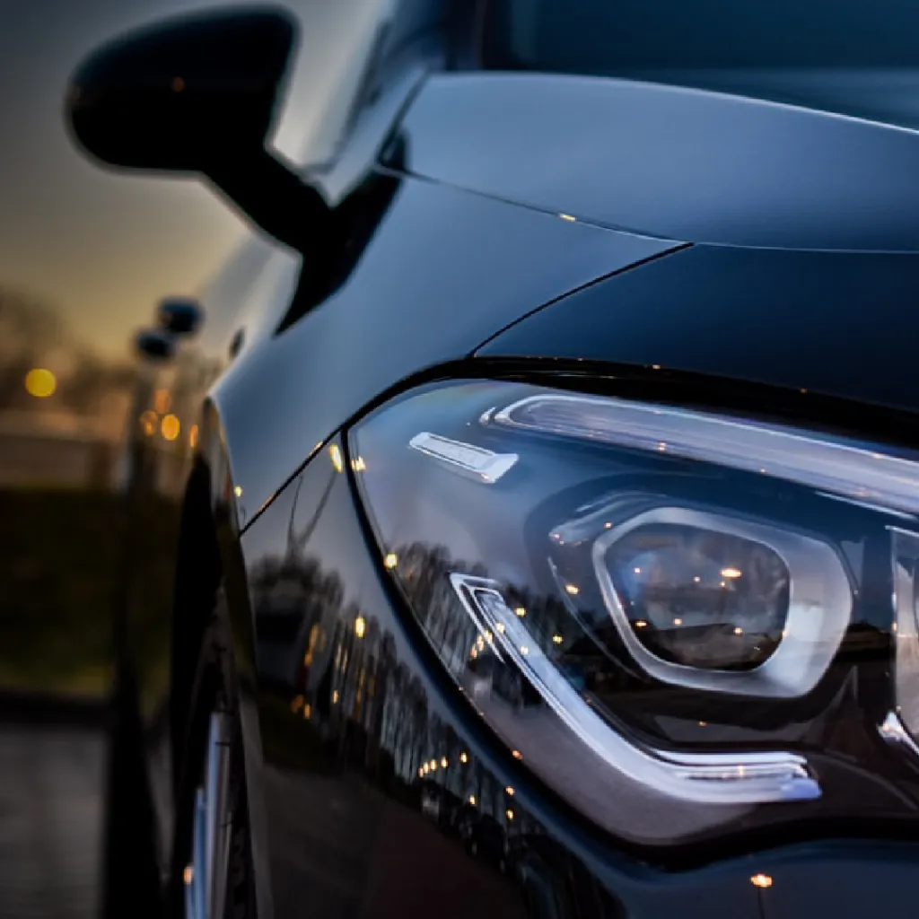چراغ جلو خودرو