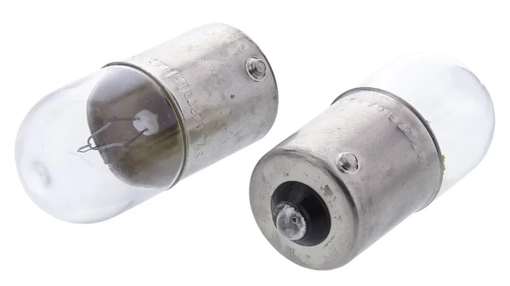 معرفی انواع پایه های لامپ خودرو