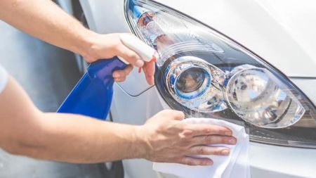 تمیز نگه داشتن چراغ های خودرو