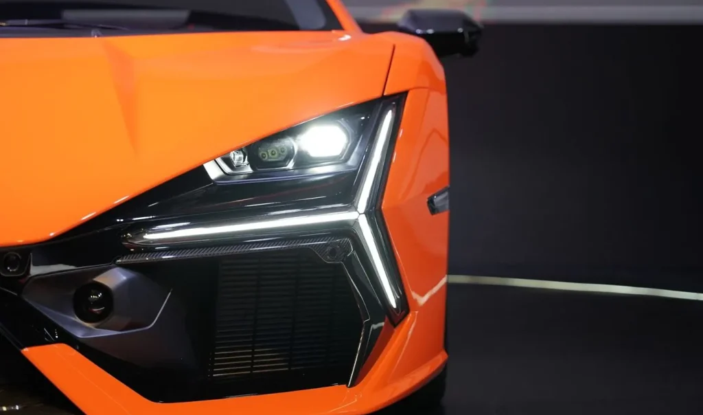 سیستم کامل چراغ جلو و عقب خودرو