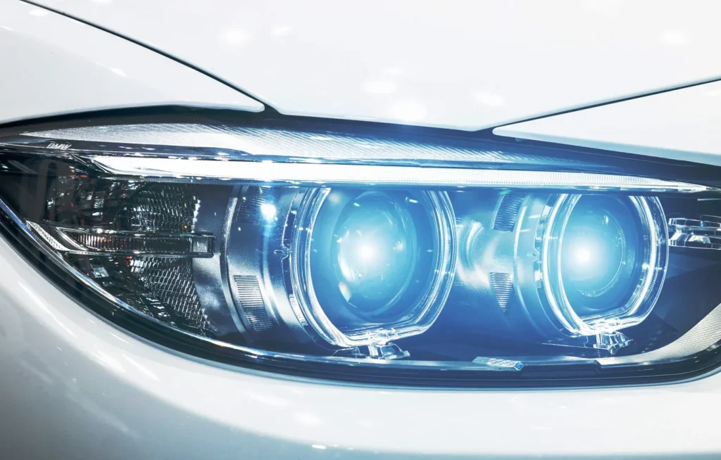 مزایای استفاده از لامپ‌های SilverStar Ultra برای خودروها